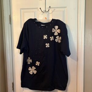 Navy  Floral T-Shirt‎
